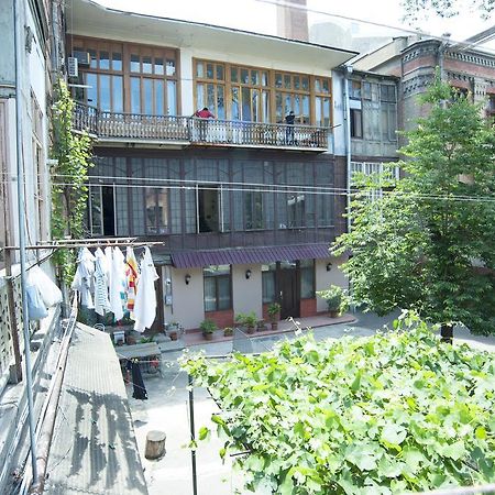 Apartment In Purtseladze Street Tbilisi ภายนอก รูปภาพ
