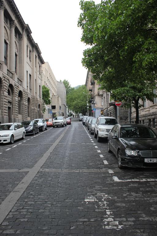 Apartment In Purtseladze Street Tbilisi ภายนอก รูปภาพ