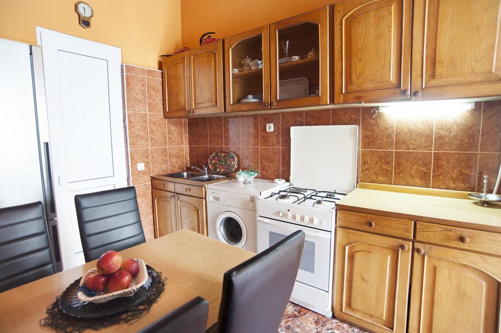 Apartment In Purtseladze Street Tbilisi ภายนอก รูปภาพ