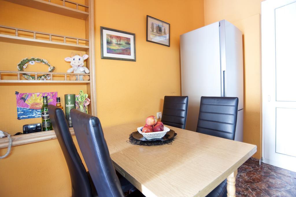 Apartment In Purtseladze Street Tbilisi ภายนอก รูปภาพ